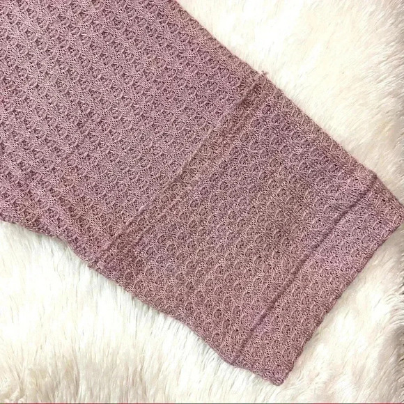 In Loom Mauve Waffle Knit Thermal Curved Hem Keyhole Blouse Top Size S - Picture 12 of 13